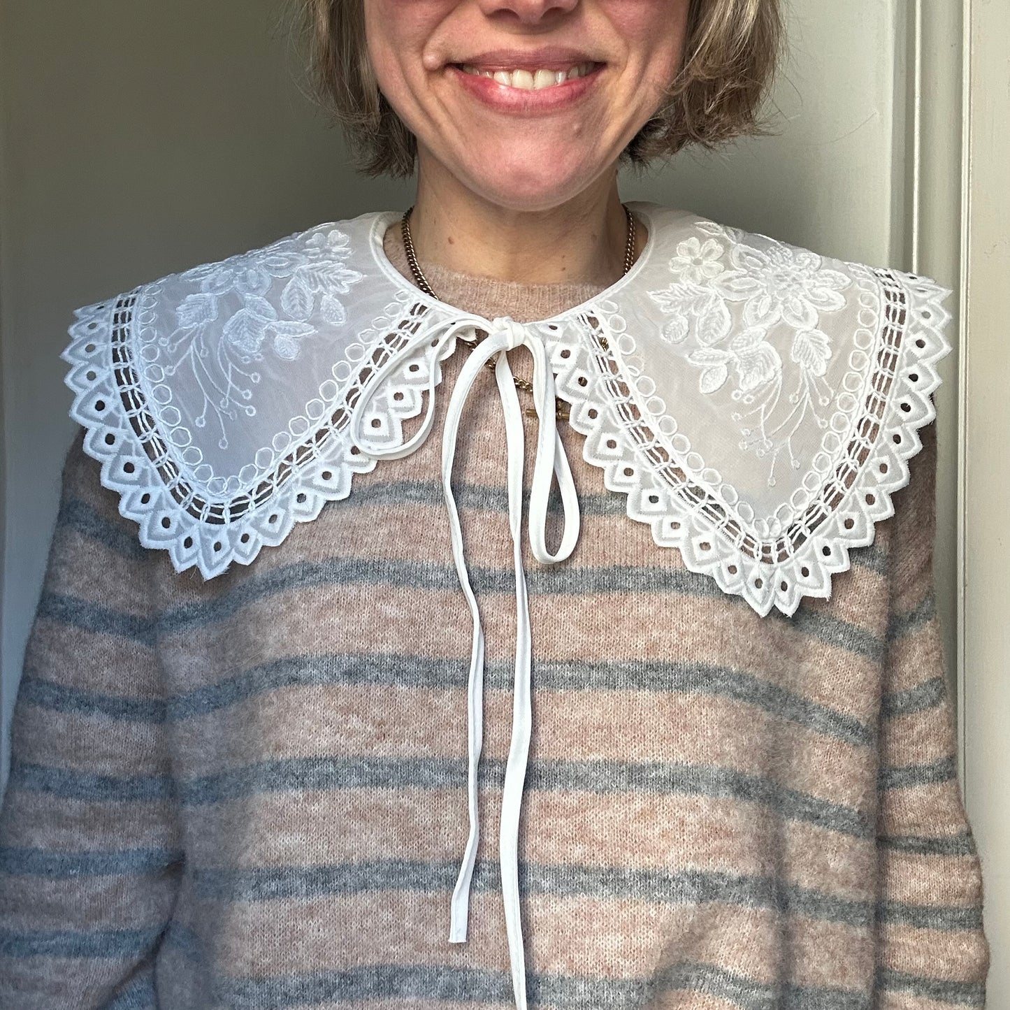 Broiderie Anglaise Collar
