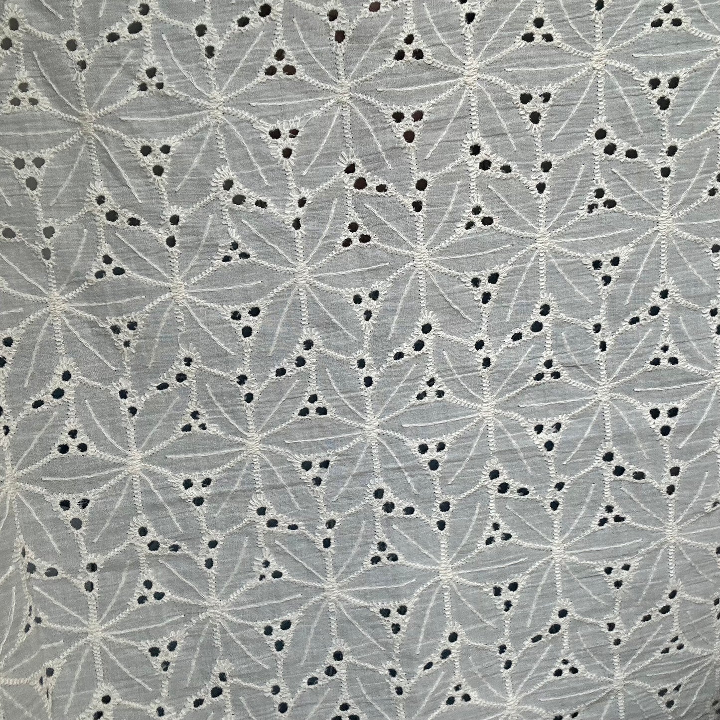 Broiderie Scarf