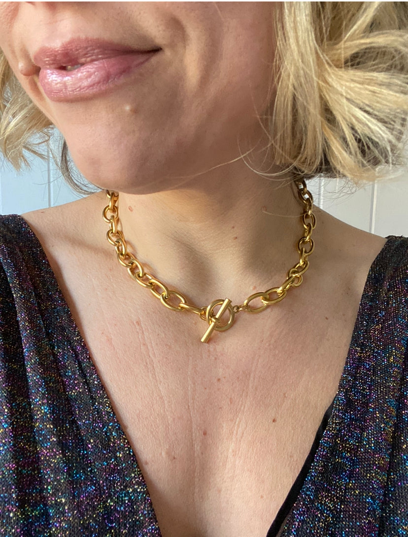 Chunky T bar Gold Chain Necklace