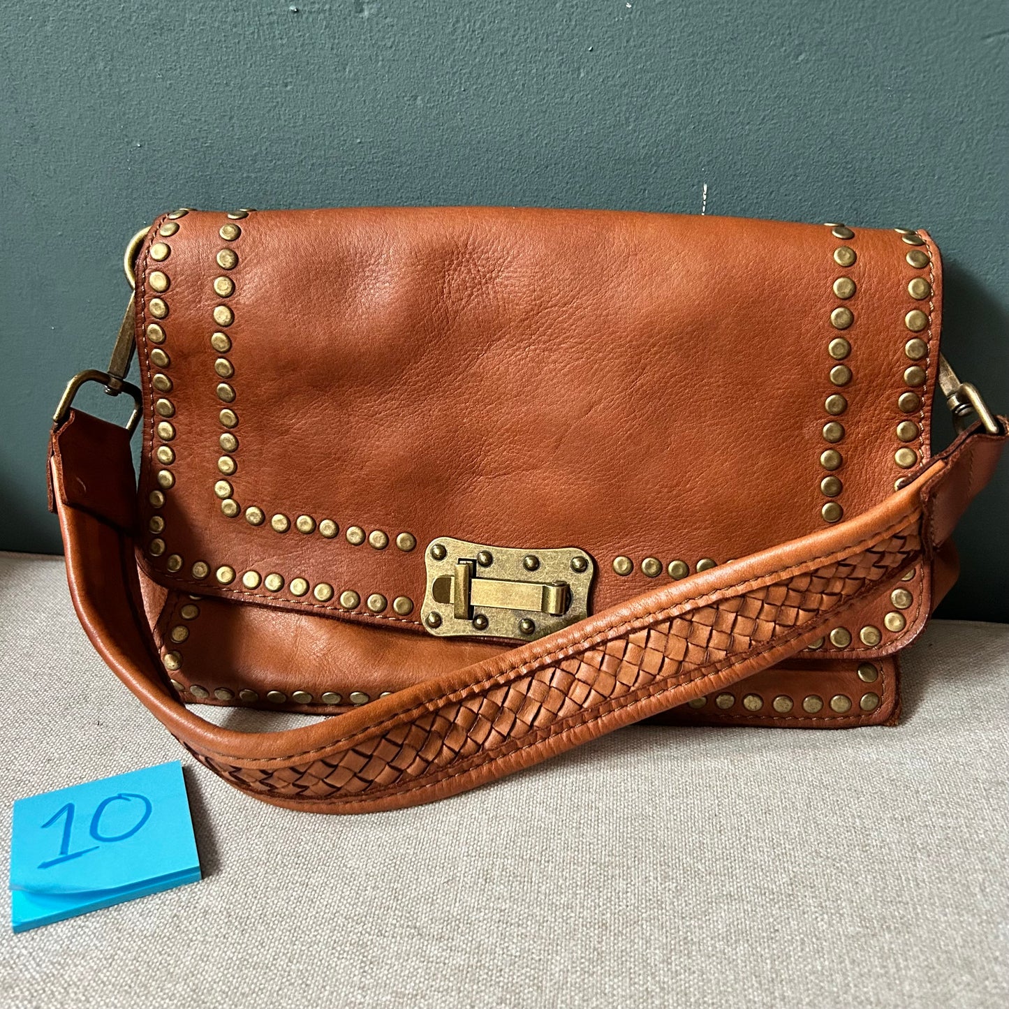 SECONDS Vintage Stud Cognac