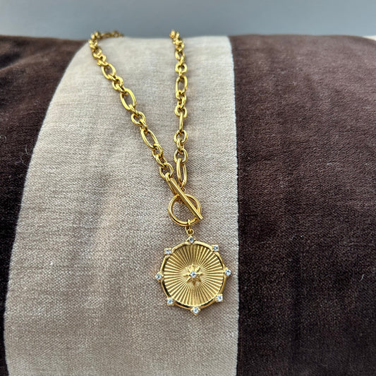 T Bar Gold Necklace with pendant