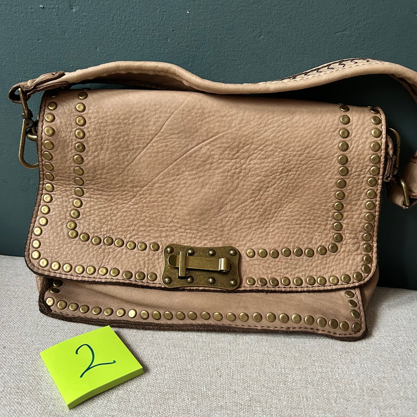 SECONDS Vintage Stud Beige