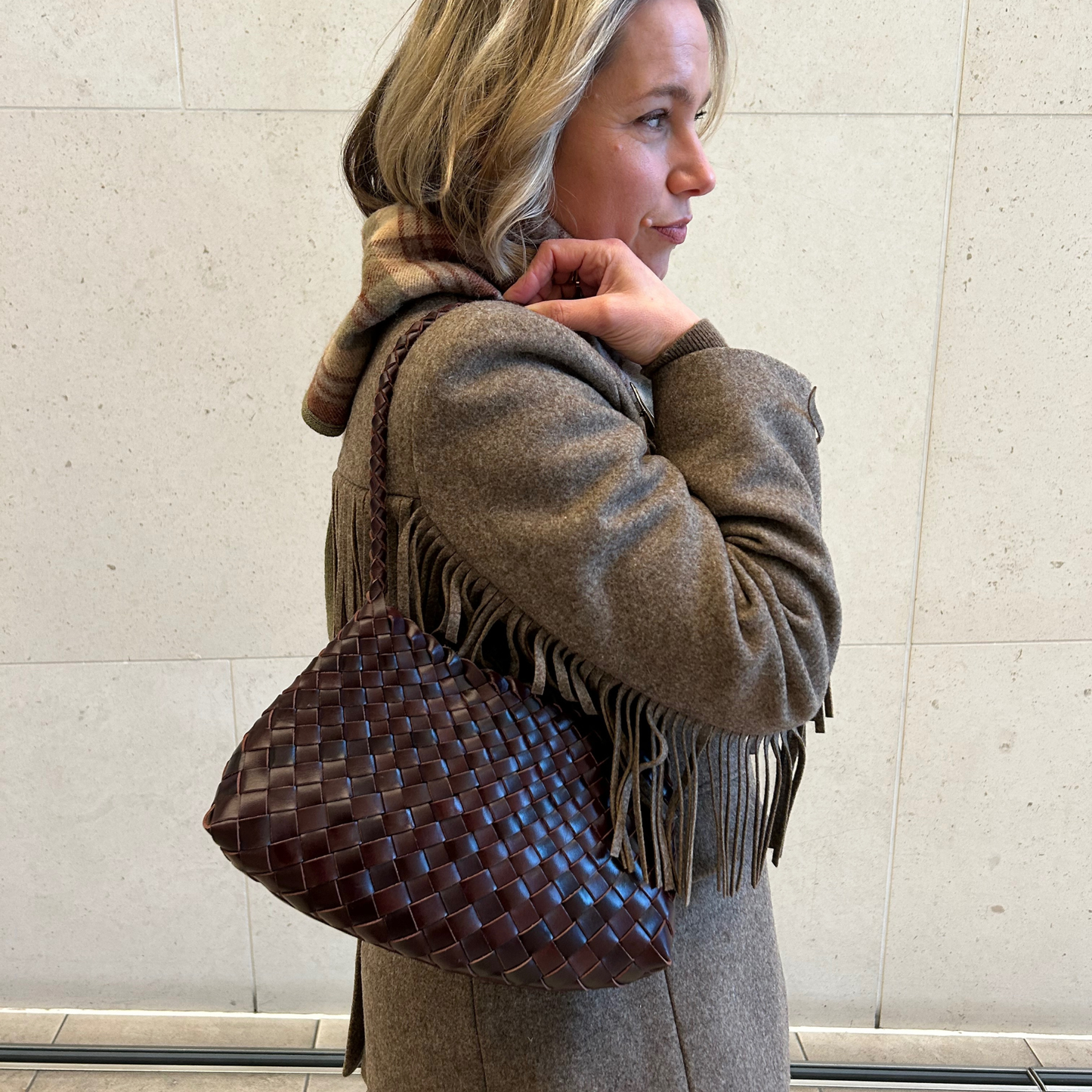 Woven leather shoulder bag