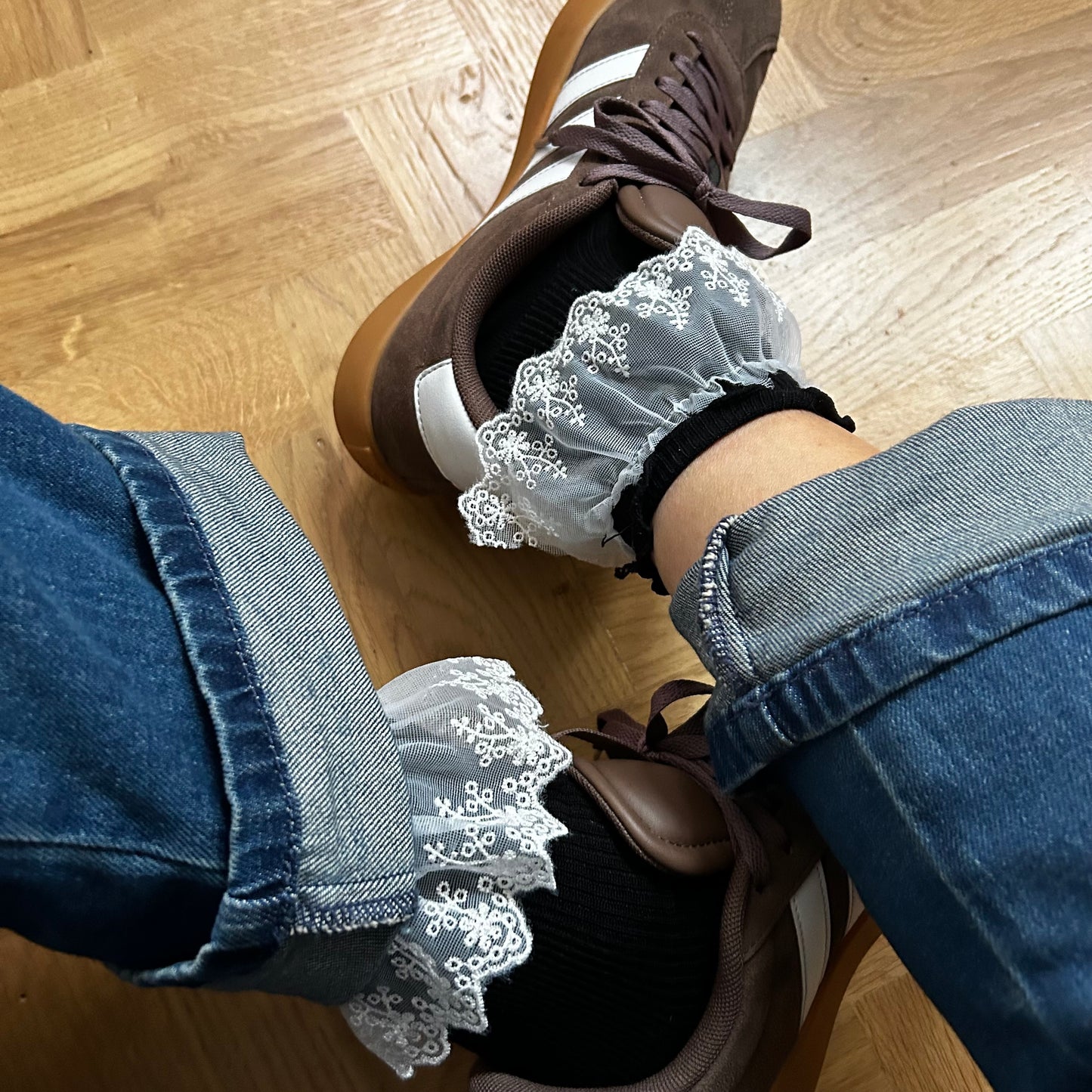 Lace frill socks