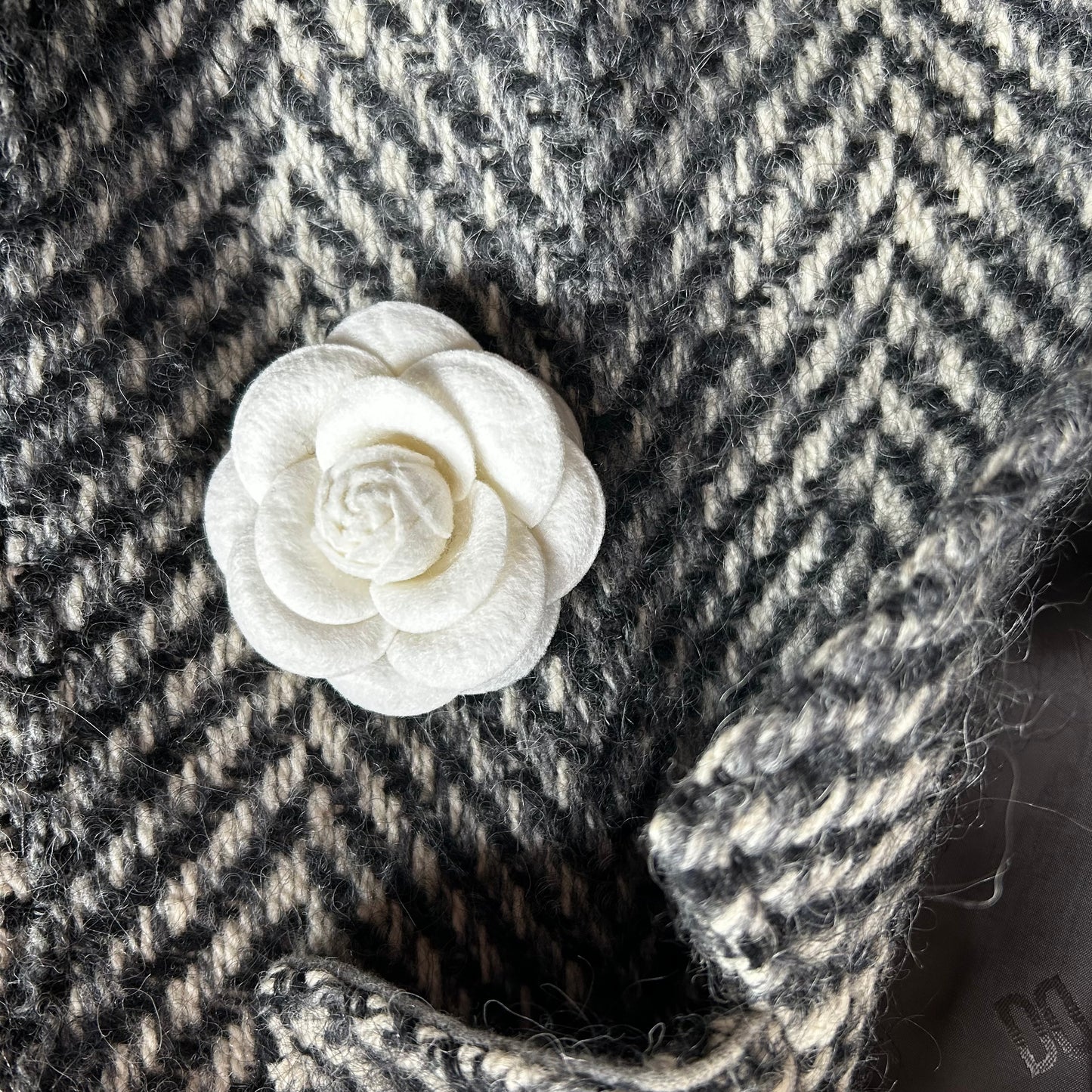 Wool Camellia brooches