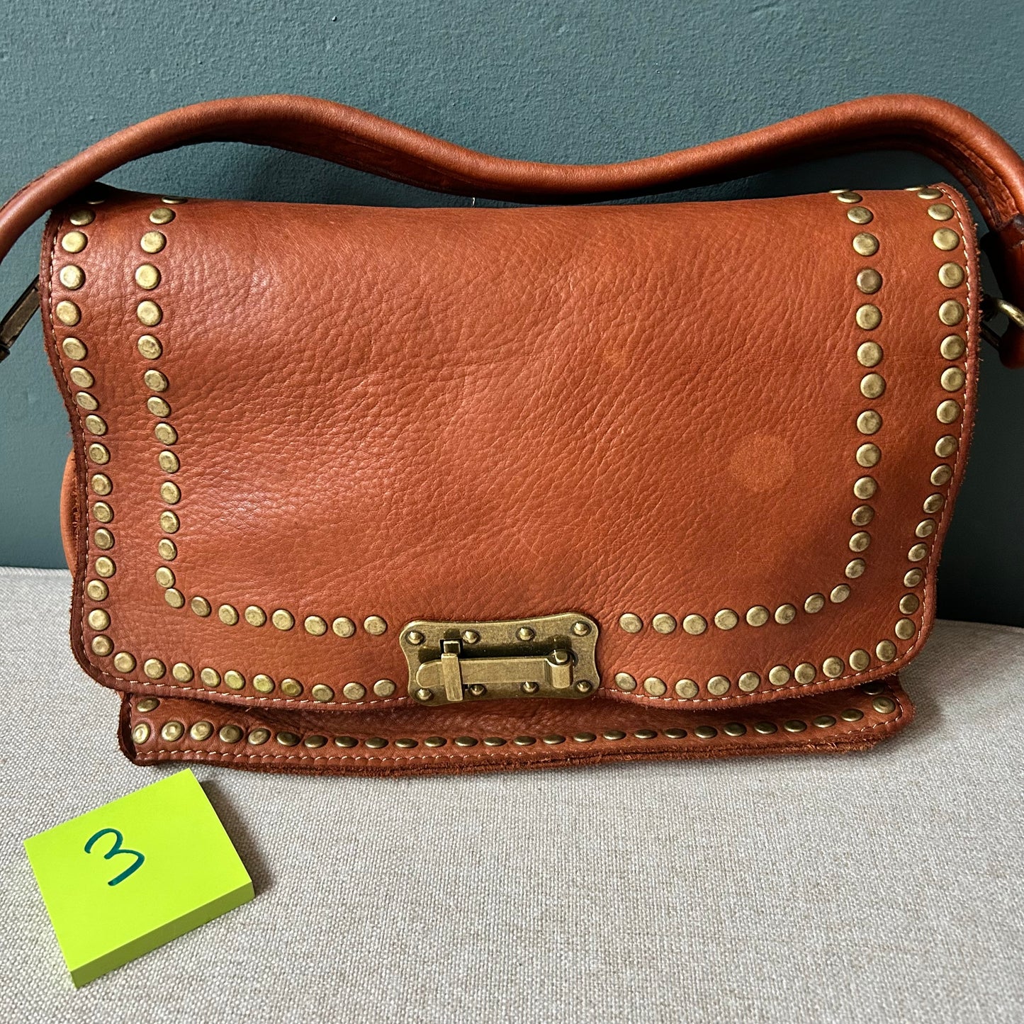 SECONDS Vintage Stud Cognac