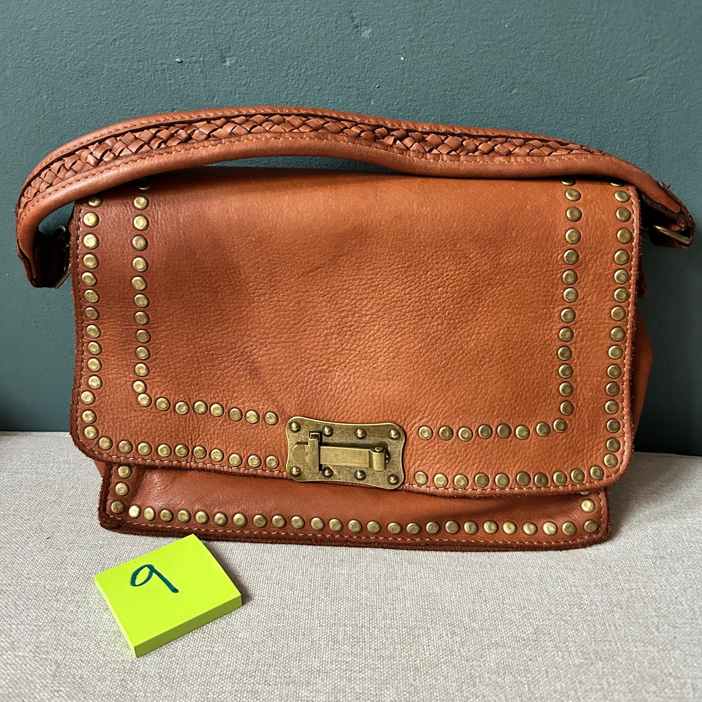 SECONDS Vintage Stud Cognac
