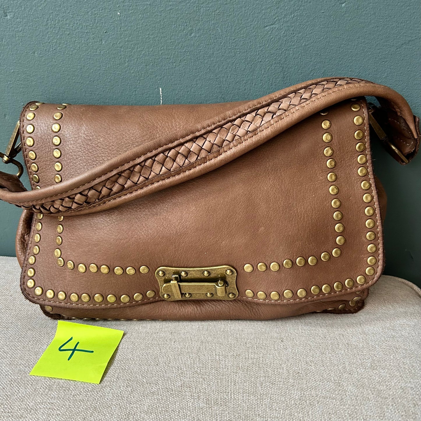 SECONDS Vintage Stud Taupe