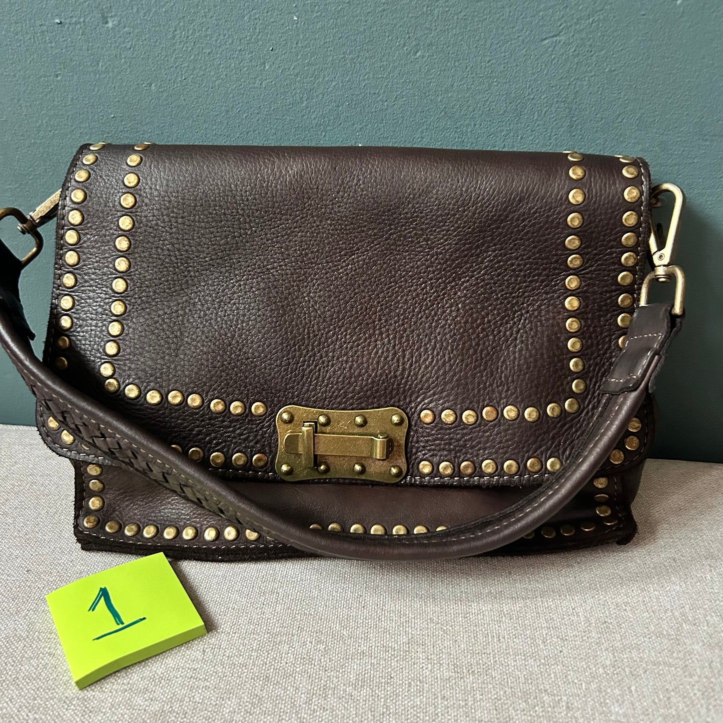 SECONDS Vintage Stud Dark brown