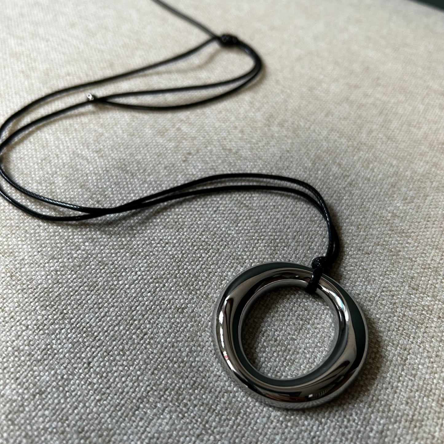 Minimal pendants