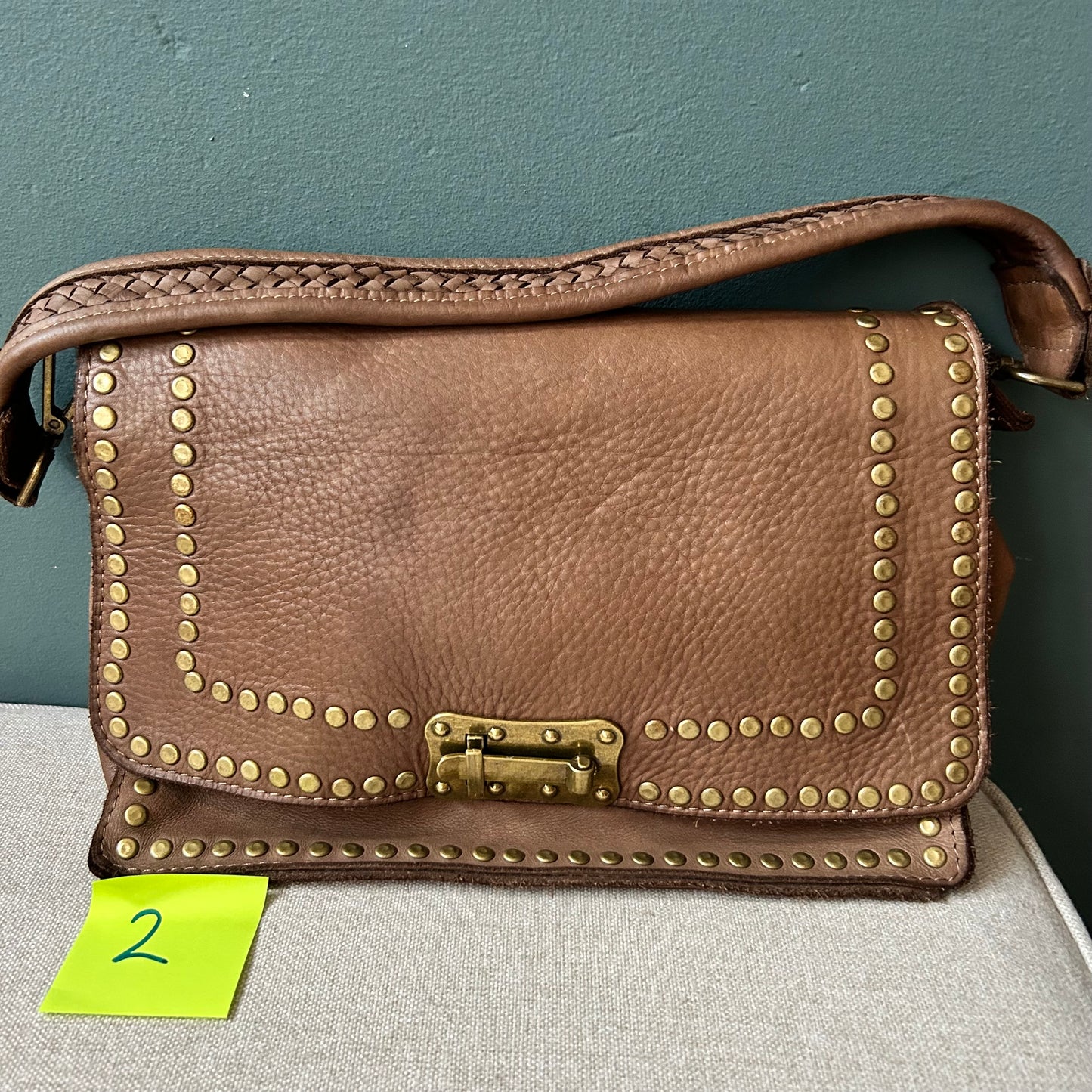 SECONDS Vintage Stud Taupe