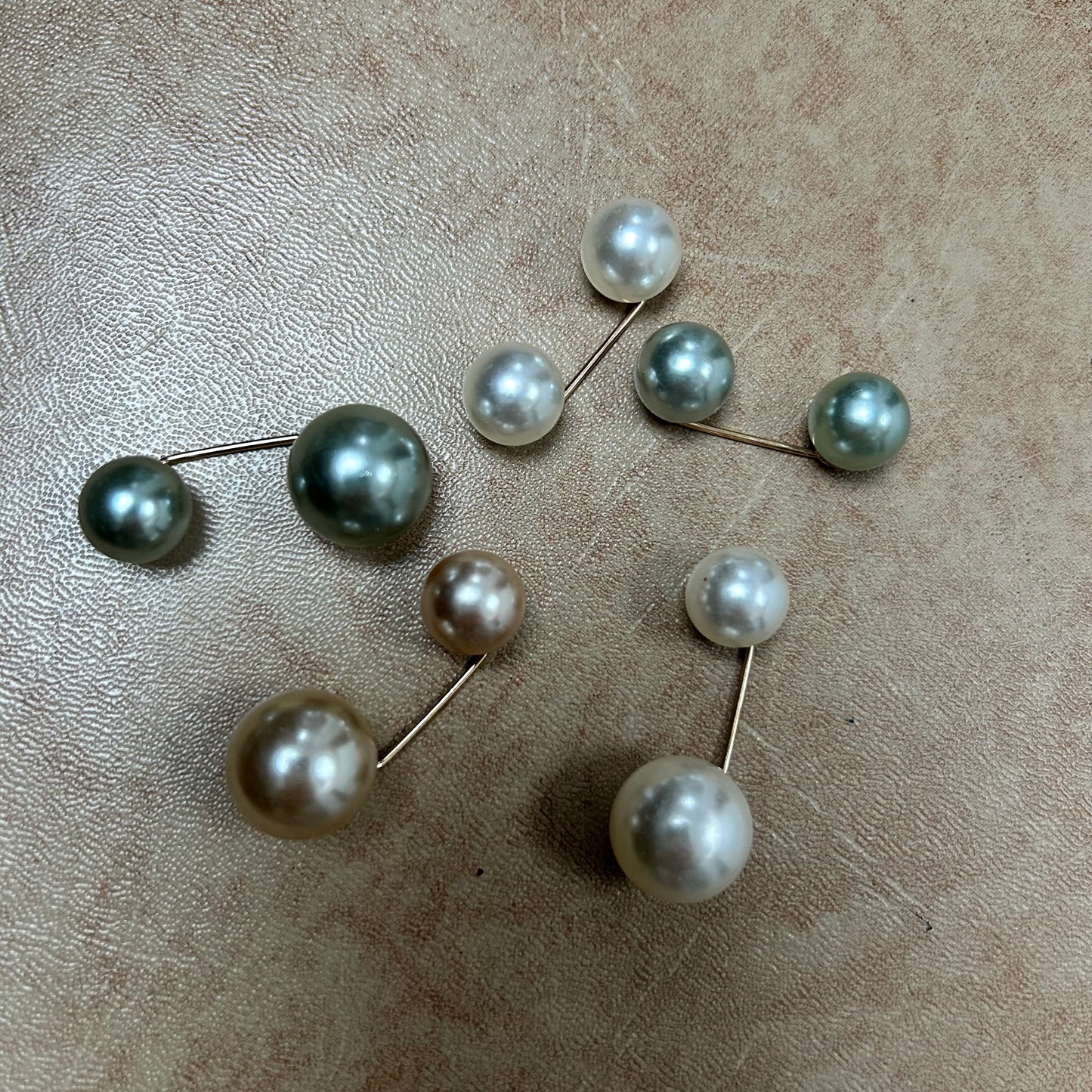 Pearl brooch pins