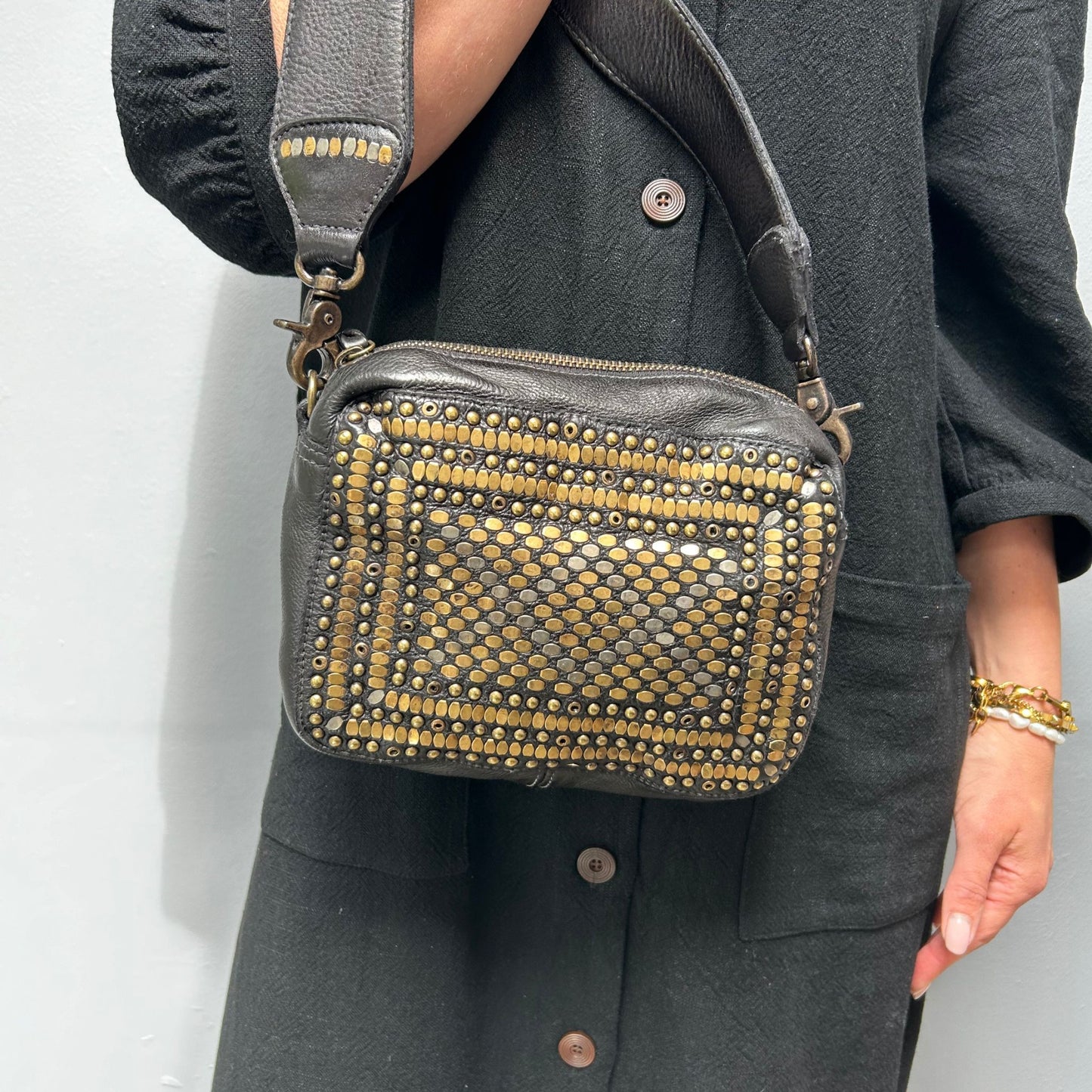 Studded Vintage style Camera bag Black