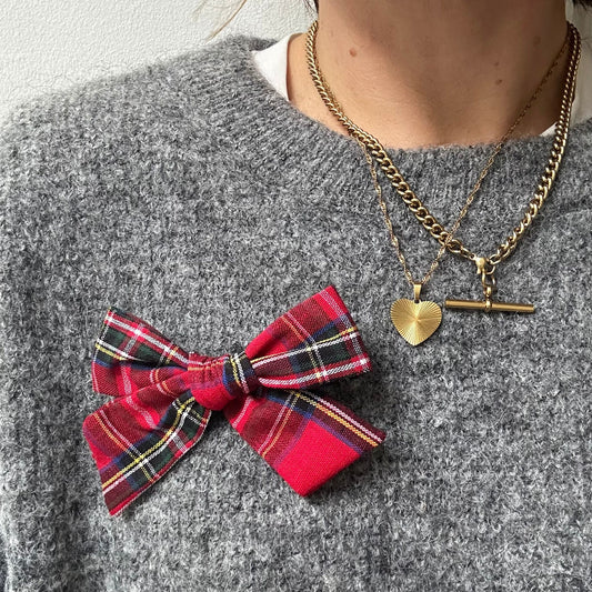 Tartan bow brooches
