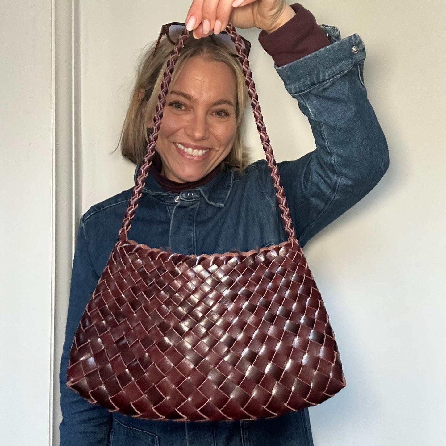 Woven leather shoulder bag