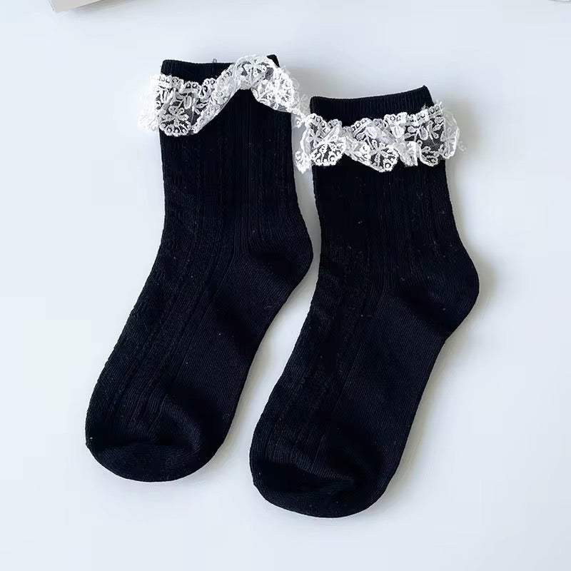 Lace frill socks