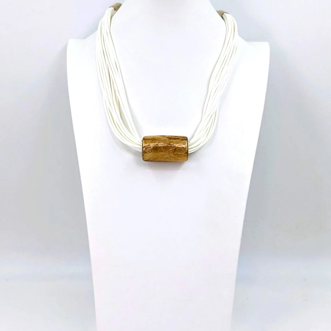 Resin cord necklace white