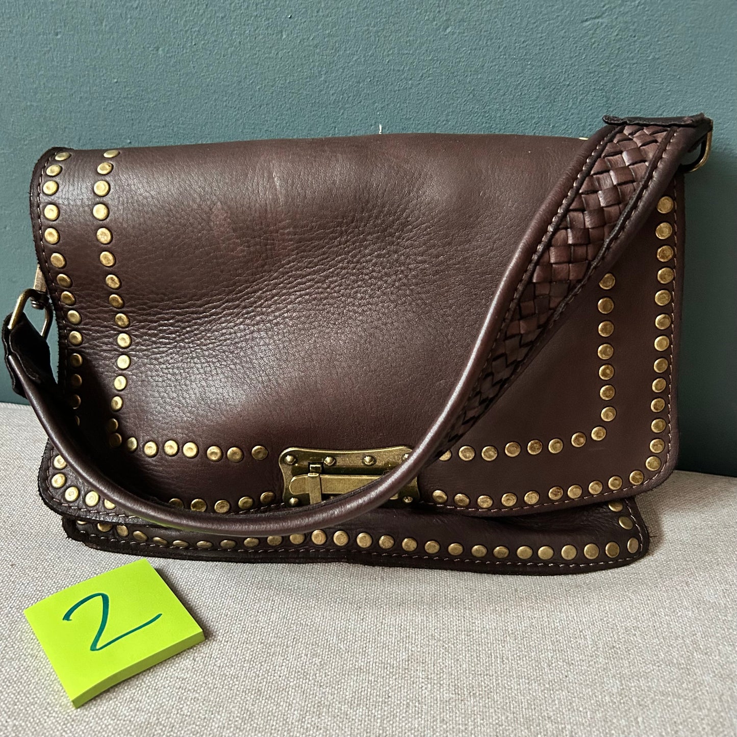 SECONDS Vintage Stud Dark brown