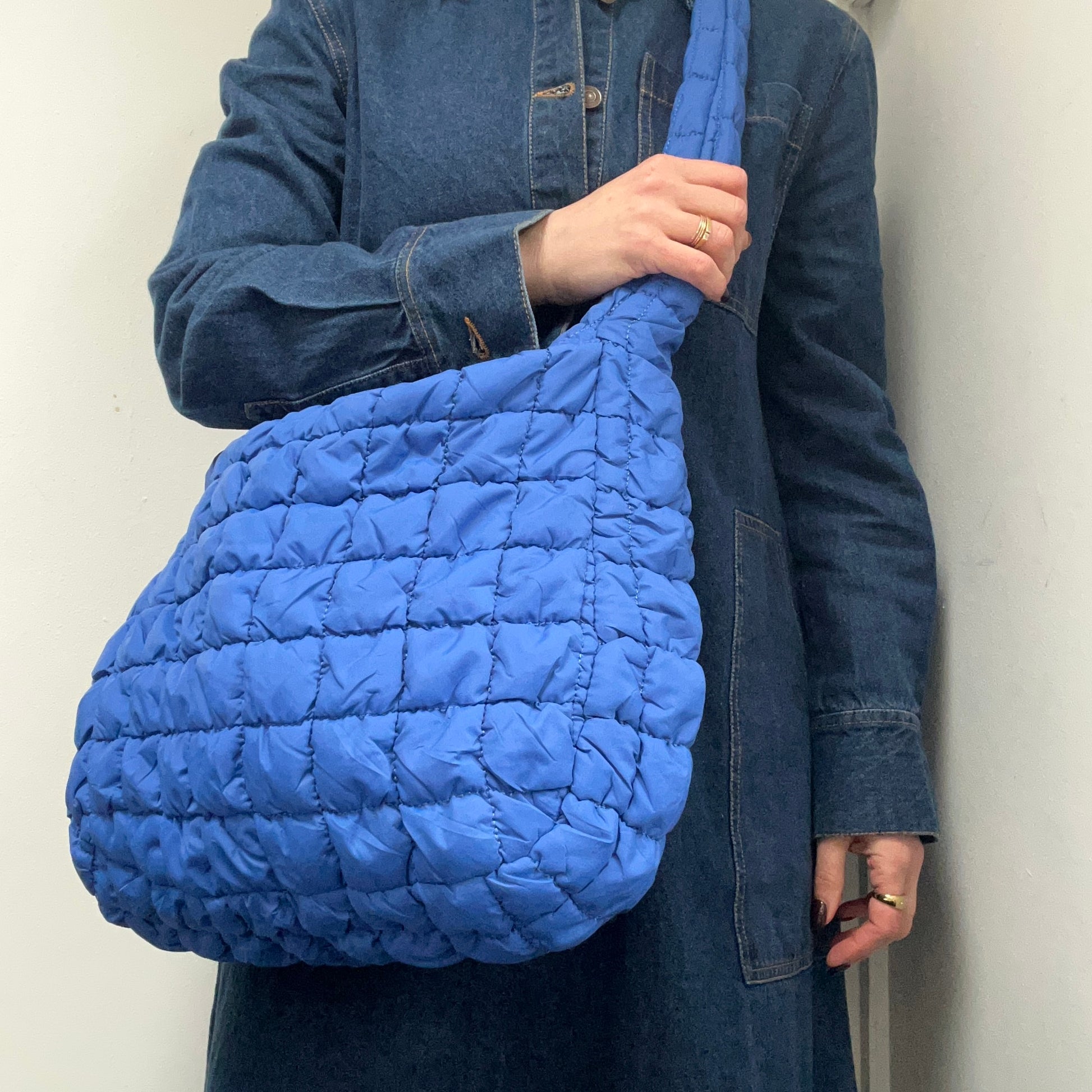 Quilted bag, perfect for pairing with jumpsuits or oversized jackets.