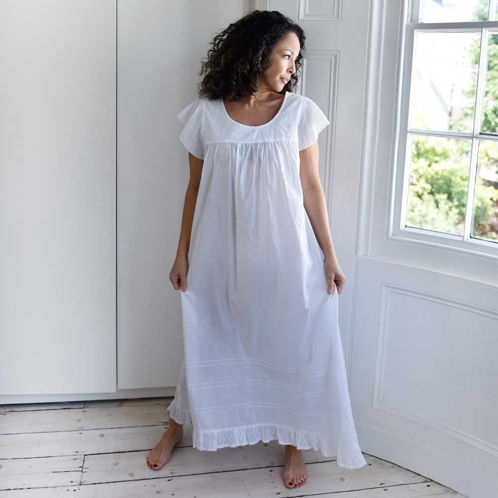 Vintage Style Embroidered White Sundress / Nightdress