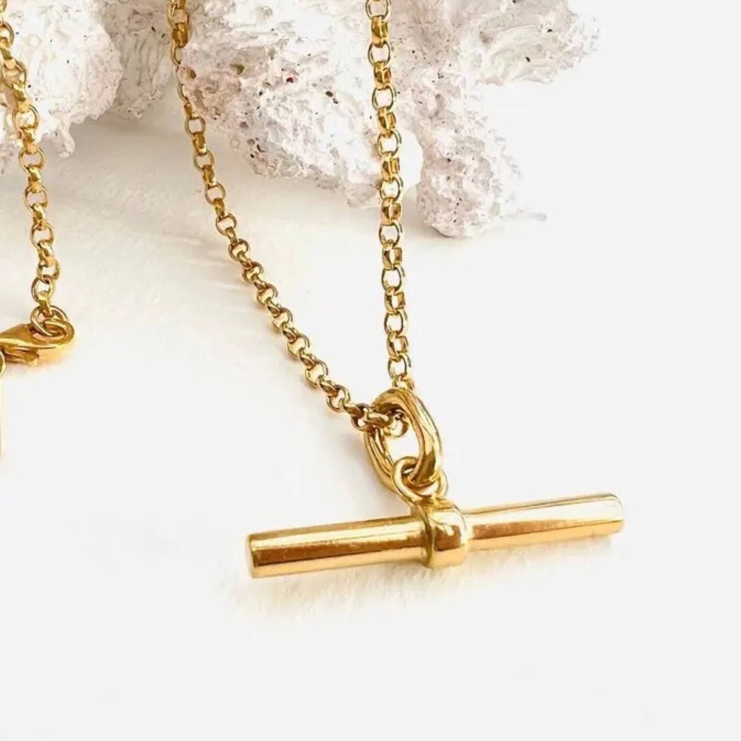 Gold T bar Chain Necklace