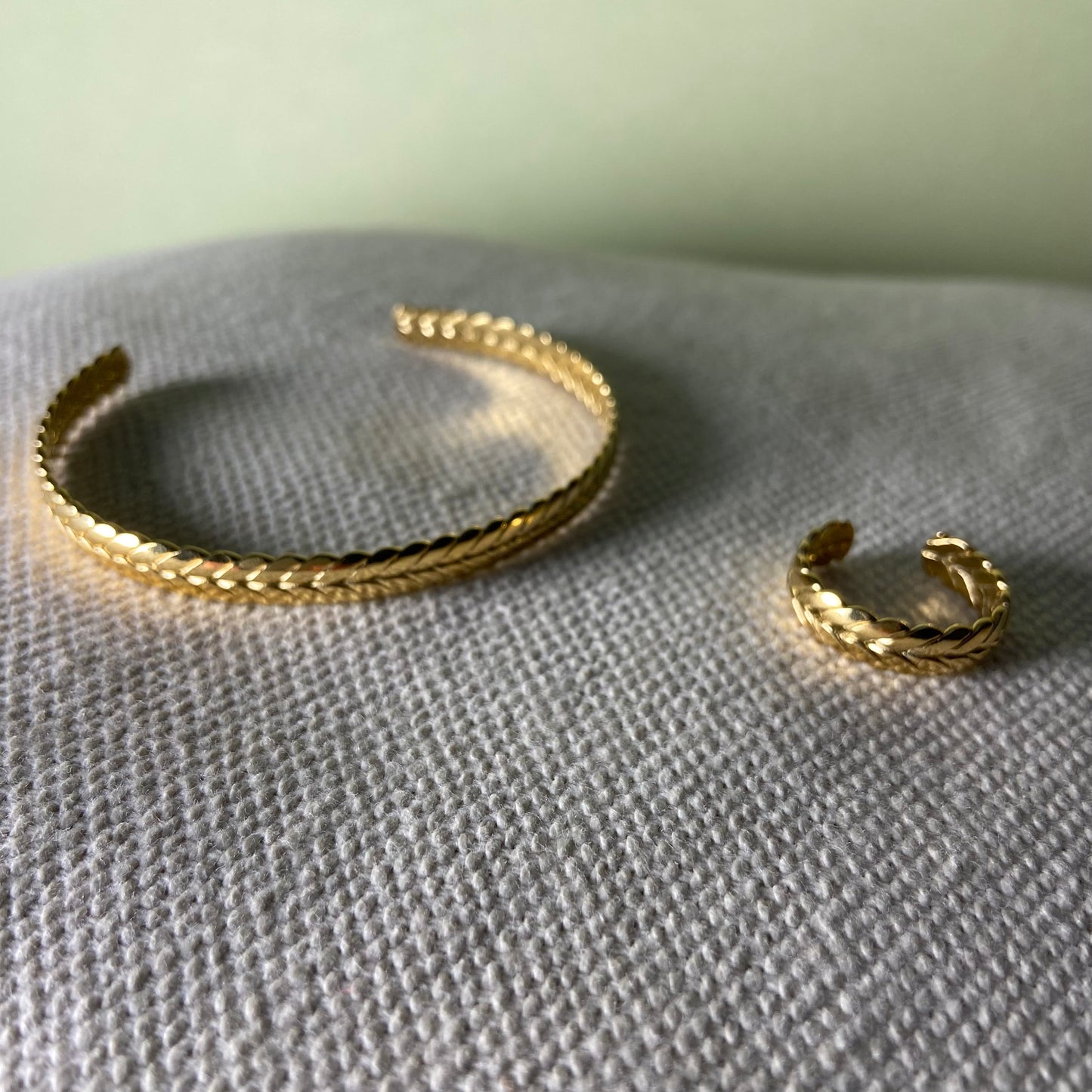 Gold Laurel Leaf Ring