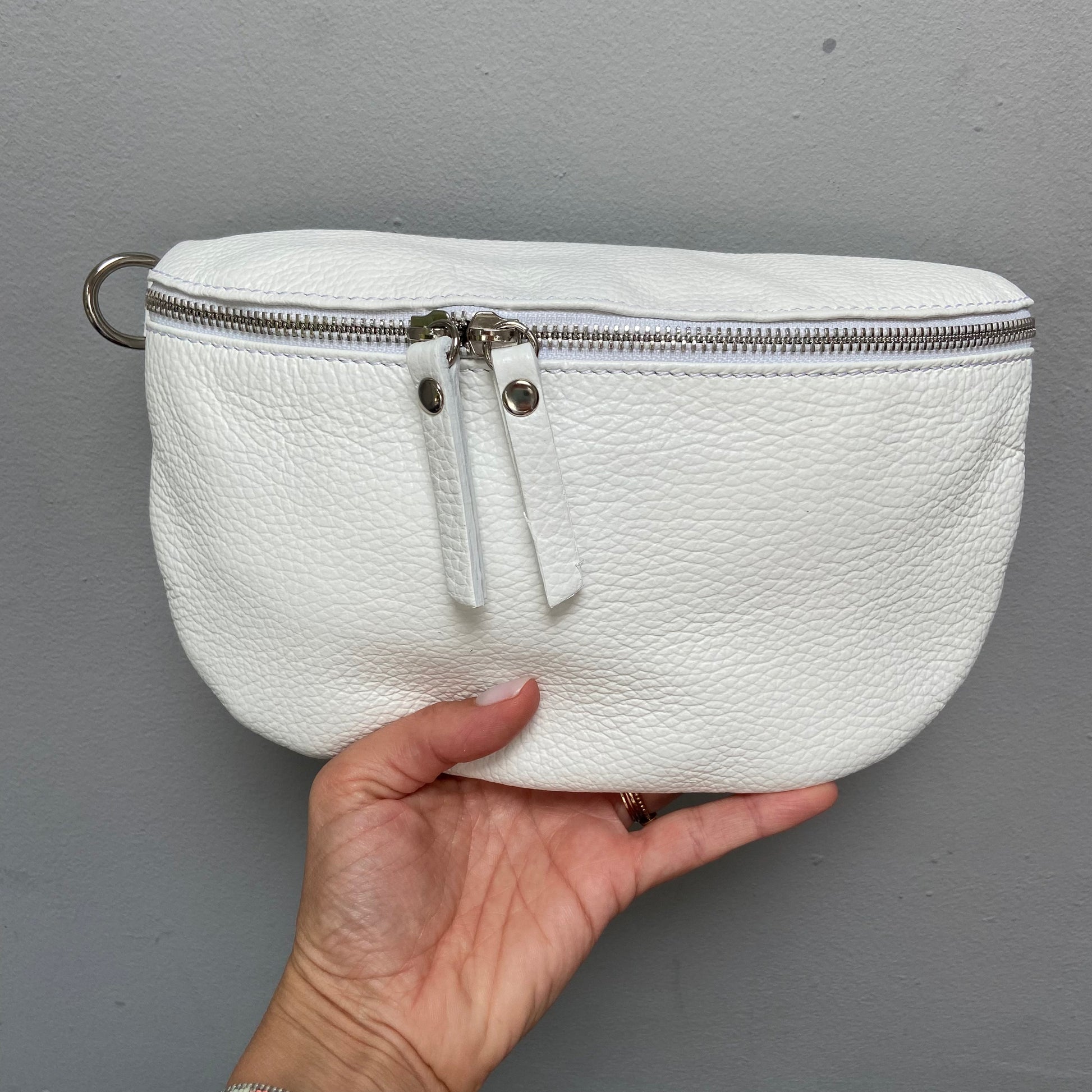 White leather best sale fanny pack
