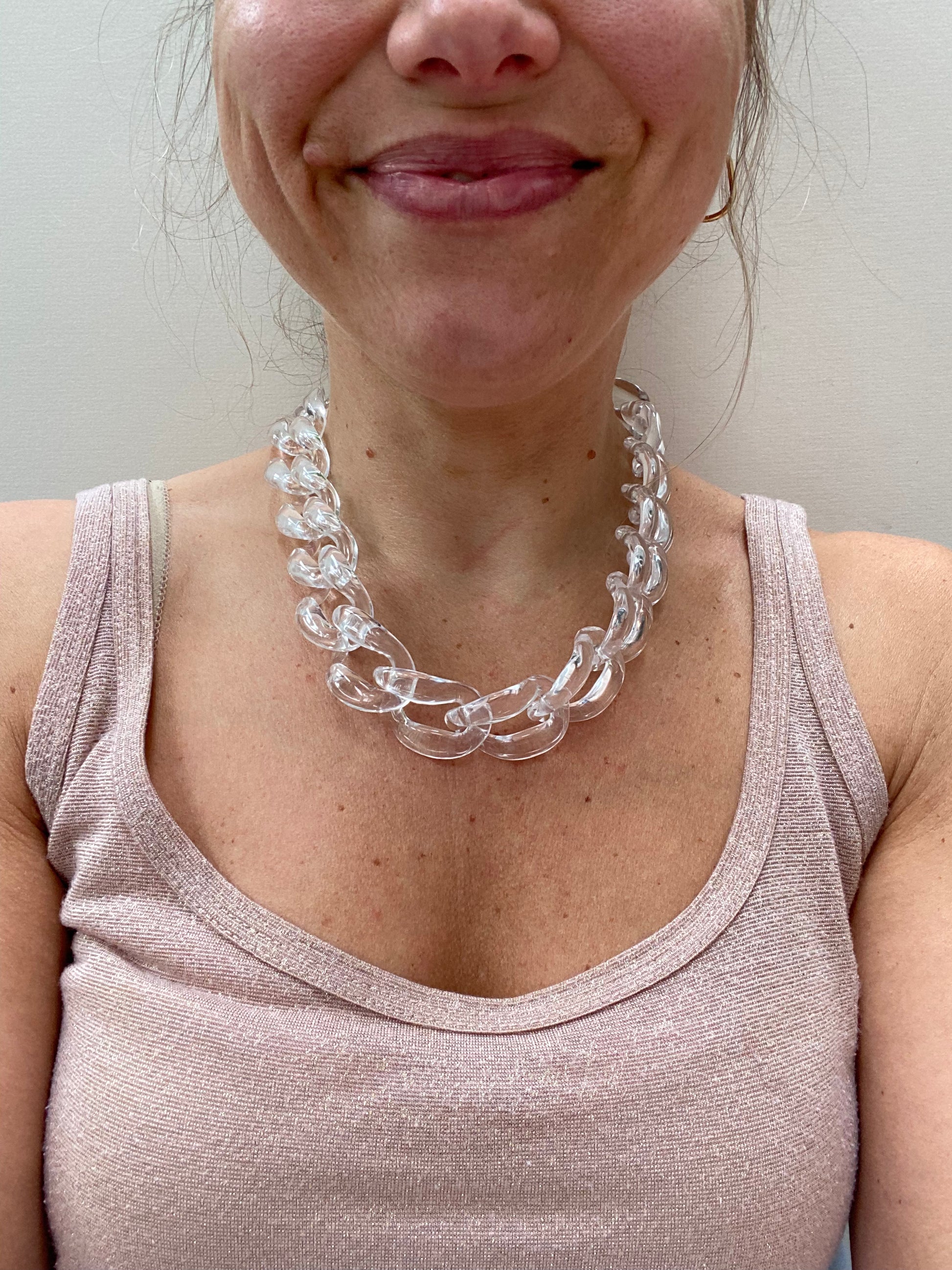 White chunky 2025 necklace uk